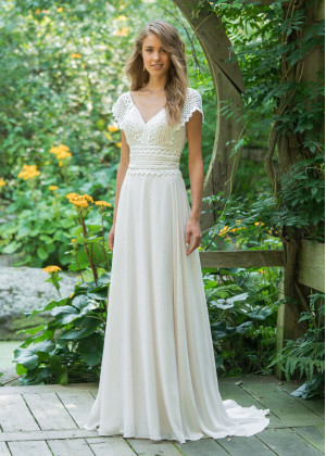 V Neck Ivory Lace Chiffon Empire Waist Wedding Dress